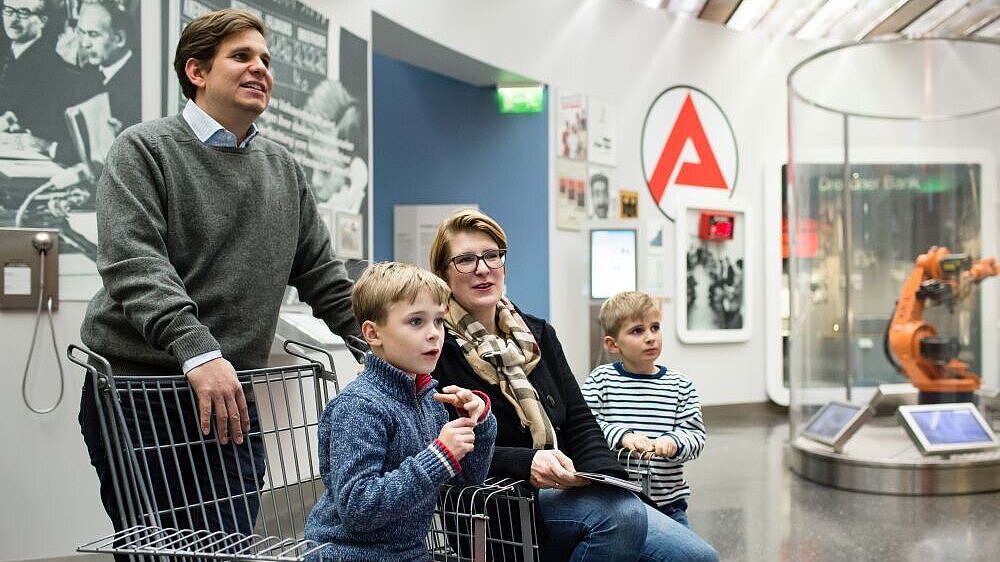 Konsum, Fernsehen und Wandel der Arbeitswelt in unserer Dauerausstellung Kids and families are very welcome in our exhibitions